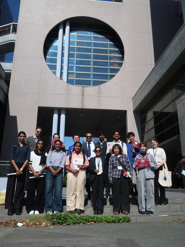 ⑧総合理工学部棟3号館前