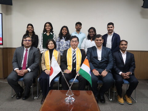 表敬訪問集合写真